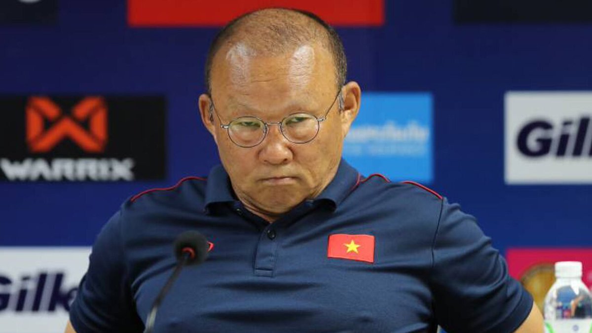 ronakorn's tweet image. 3 ตัวเต็ง &quot;กุนซือทีมชาติไทย&quot; แทน &quot;อิชิอิ&quot;
1. แอนโทนี ฮัดสัน อดีตกุนซือบีจี ผอ.เทคนิค สมาคมบอล
2. ชิน แท ยง อดีตกุนซือทีมชาติอินโดนีเซีย
3. ปาร์ค ฮัง ซอ อดีตกุนซือทีมชาติเวียดนาม
หมายเลข 1 สแตนบายด์รอในสมาคมแล้ว แต่อาจเป็นตัวหลอก!
#อิชิอิ #บอลไทย #ทีมชาติไทย #ฟุตบอลไทย #ช้างศึก