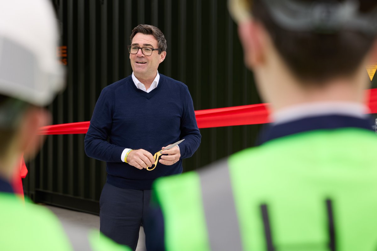 🗣️ "It’s a proud day for Harper Green and for Farnworth.”

Last week, the Mayor of Greater Manchester, Andy Burnham officially opened Harper Green School’s new Construction Hub. Students will gain real skills in areas like bricklaying, electrics and plumbing, giving them a clear