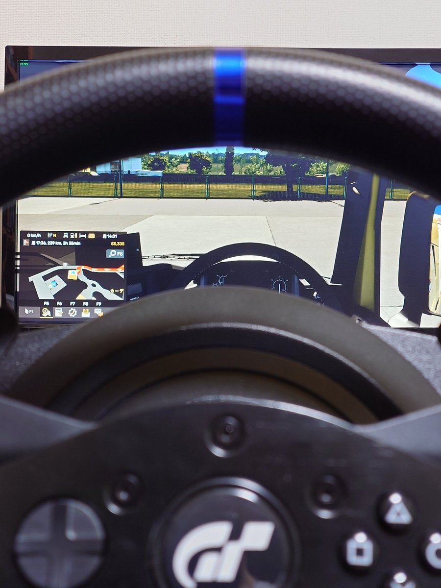 T300RSでETS2やるの
すげえ贅沢な気分