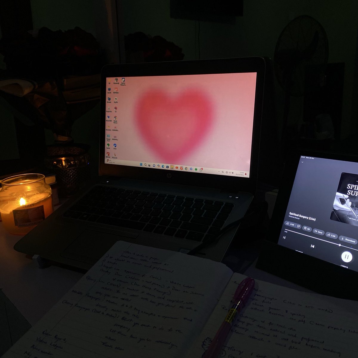 iam_vickiii's tweet image. Hello X !
My name is Victoria. A Virtual Assistant and Content Writer that keeps your business organized and your content effective.
When I’m not losing sleep crafting engaging blog posts and articles , I’m taming chaos into neat & organized spreadsheets.
Let’s connect 💕