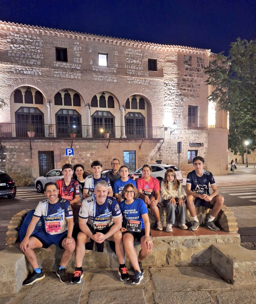 📷 El pasado Sábado se disputó la 18ª edición de La Nocturna de Toledo 🏃🏻 en un nuevo éxito que congregó 5.500 corredores en las calles
Y a la cita no faltó una fantástica representación de algunos de los nuestros 😍🫶🏼
ADN Moprisala Ⓜ️⚪🔵