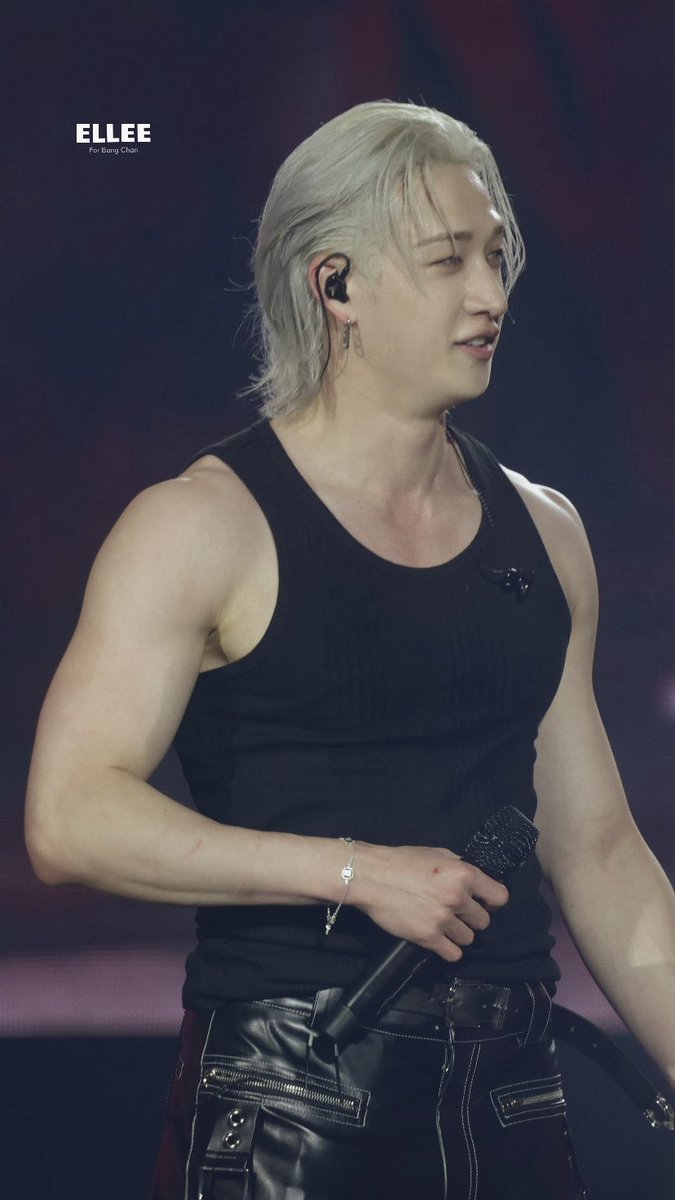 what a man!!! it’s always the black tank top 🚬