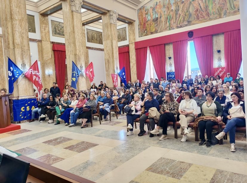 ContestabileS's tweet photo. Assemblea dei dipendenti Comune di Messina, dichiarato lo stato di agitazione dei lavoratori. Il CSA sempre più protagonista. https://t.co/kcPrr9V0Bc