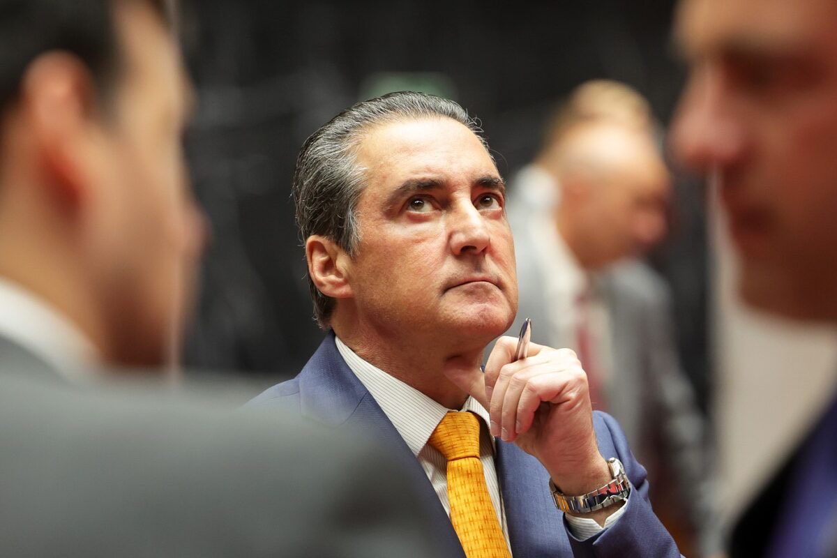 A opinião do líder de Zema sobre os sigilos da Codemig

Clique e saiba mais!

ofator.com.br/informacao/a-o…