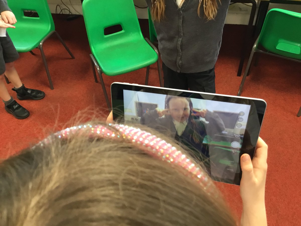 StAugustine_PS's tweet photo. Rm4 P2/3 developing their digital photography skills. #StAugStewards #StAugICT https://t.co/PvtwO2Dr7Y
