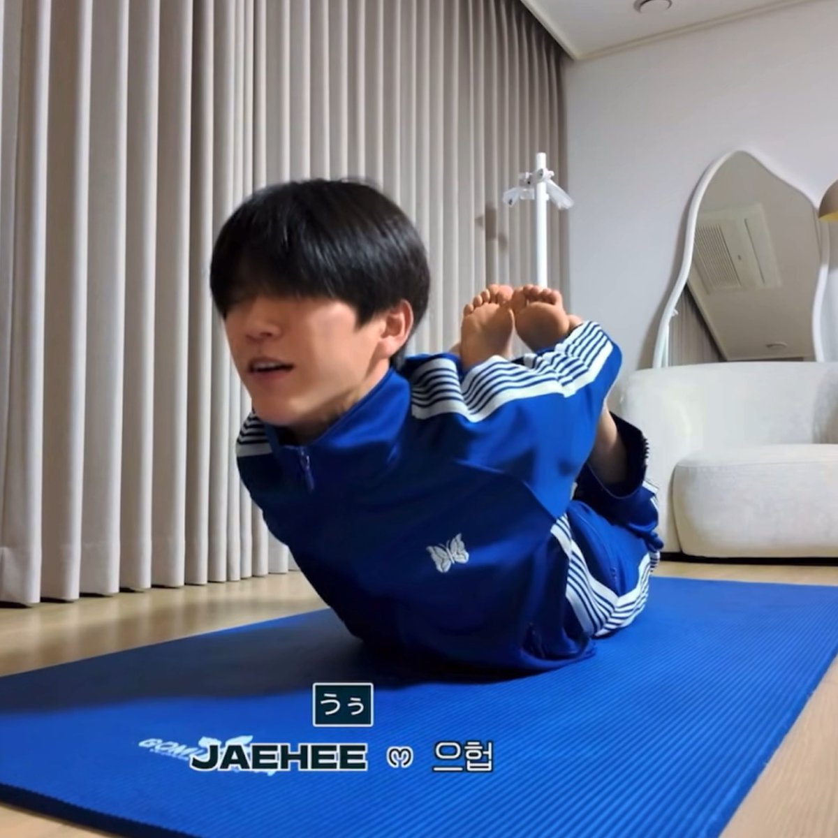 4gazzi's tweet image. 생각보다 본격적인 스트레칭