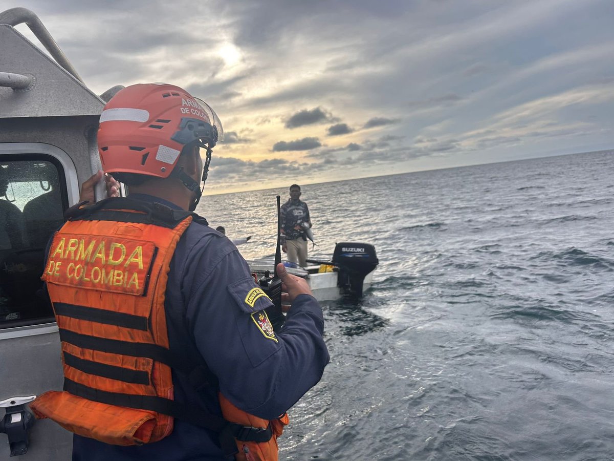 BluRadioCo's tweet image. La Federación de Pescadores Artesanales de Tierrabomba confirmó que en la madrugada de este martes aparecieron los dos pescadores que naufragaron en altamar durante casi 48 horas. Los dos pescadores se encontraban desaparecidos, y eran buscados por la Armada Nacional, desde el…
