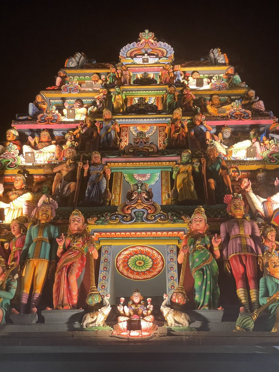 Happy Deepavali 🪔
from #Singapore 🇸🇬

#Diwali #SriMariamman #Temple