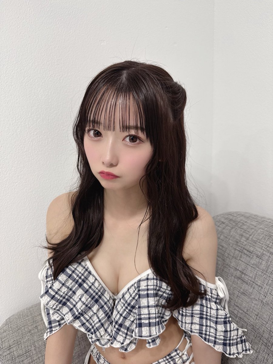 明日、19時〜 デジタル写真集「りおなといっしょ」のオンラインサイン会があります✨️

まだ購入できるみたいなので、ぜひ参加してね💗
写真集もかわいいりおながたくさんだよ🤓

planets-w.jp/category/item/…