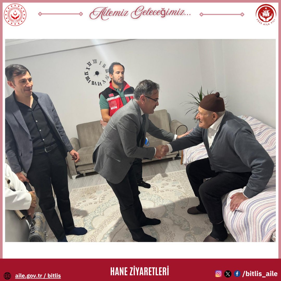bitlis_aile's tweet image. 📌 AİLEMİZ GELECEĞİMİZ📌
2025 #AileYılı kapsamında çıktığımız bu anlamlı yolda, her ziyaret bir gönül kapısını aralıyor. 💕

📌İl Müdürümüz Vefa Akdoğan ve Bitlis SHM Kuruluş Müdür Yardımcımız Ayşegül Kaynak, Evde Bakım Hizmet Modelimizden yararlanan ailemizi evinde ziyaret…