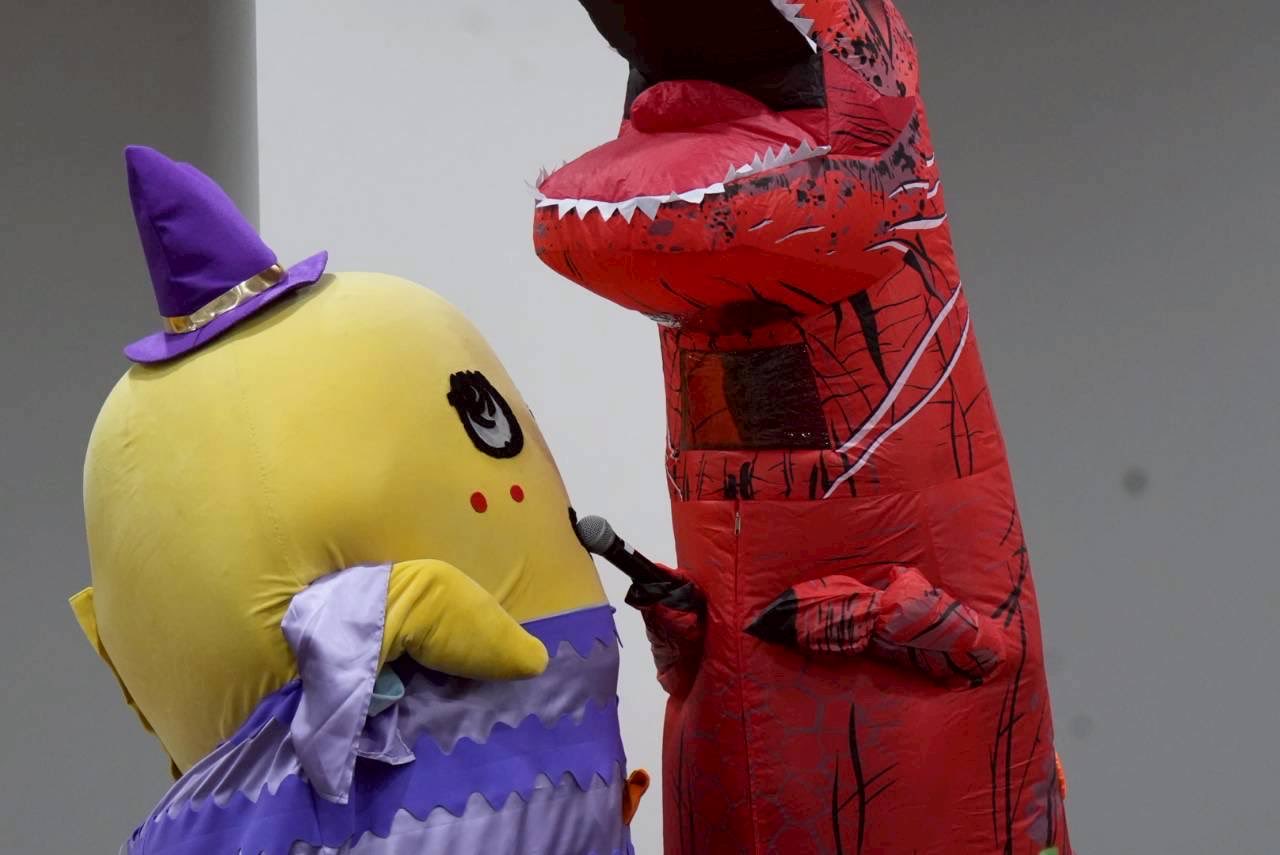 マカロンページ Tomizawa Shoten DIY Kit] Raspberry Macaroons - YouTube