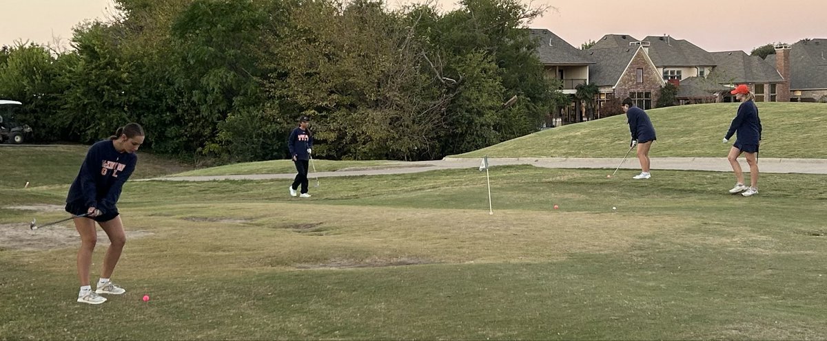 mnhsgolf's tweet photo. Varsity Lady Bulldawgs warming up at The Trails of Frisco before our tournament.
@MckISDAth
@Coach_KBrewer
@McKinneyNorthHS
#MISDcharacterreps
#TexasWay https://t.co/gDsl3spRJL