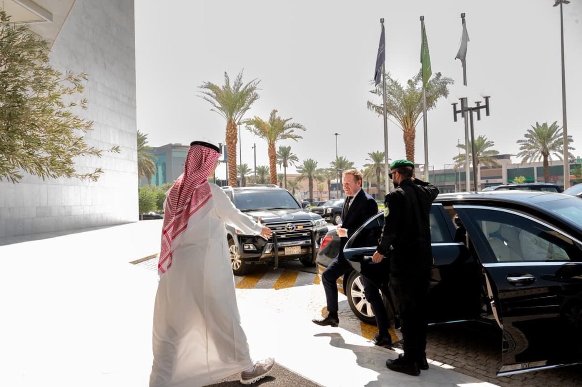 ministerBZ's tweet image. Interesting discussion with the @Gulf_Research Center on developments with regards to Gaza, Iran, maritime security and Yemen and how these are interconnected. Also exchanged ideas about how NL and the EU can strengthen cooperation with Gulf partners to foster regional stability.