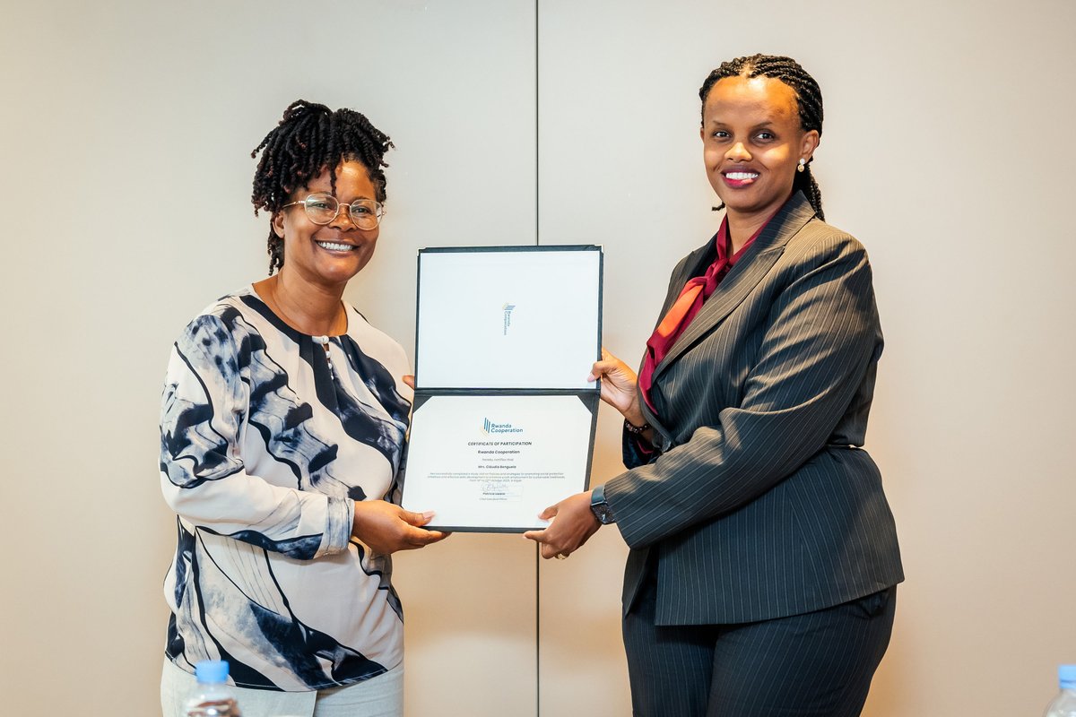 The study visit with the delegation from the Ministry of Labour, Solidarity, and Social Security of São Tomé and Príncipe has successfully concluded. The delegation benchmarked Rwanda’s experience in social protection, youth employment, and vocational training. #SocialProtection