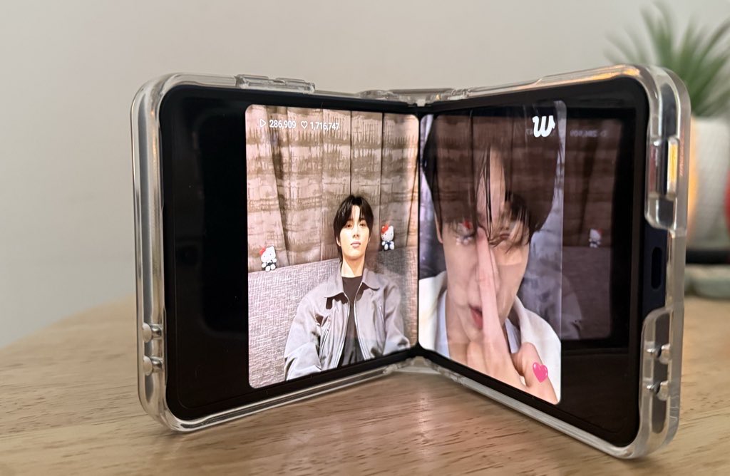 folded the phone so soogyu can see each other better