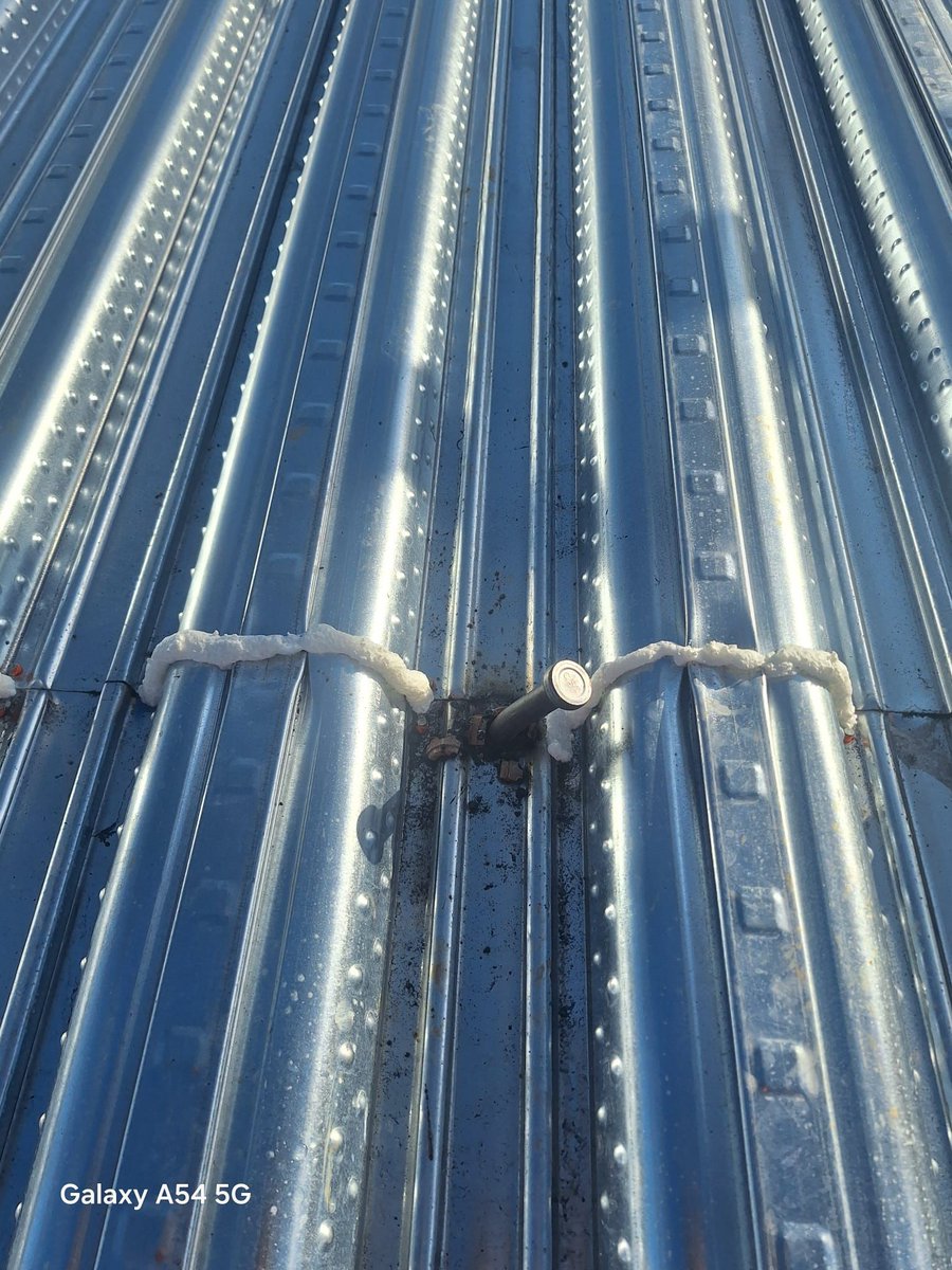 Our metal decking package is complete on Dearne Valley Parkway, Barnsley. With our scope including the detail, supply and installation of 800M2 Metfloor 60 and 4,500No. Shear Studs
