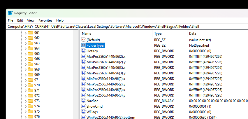 The stupid «Auto-Discovery» feature is still turned on by default in Windows 11. Thanks to it, Windows Explorer is disgustingly slow in folders with many files. You can only fix this problem via a registry hack.

The fix is in on the screenshot and in the reply.