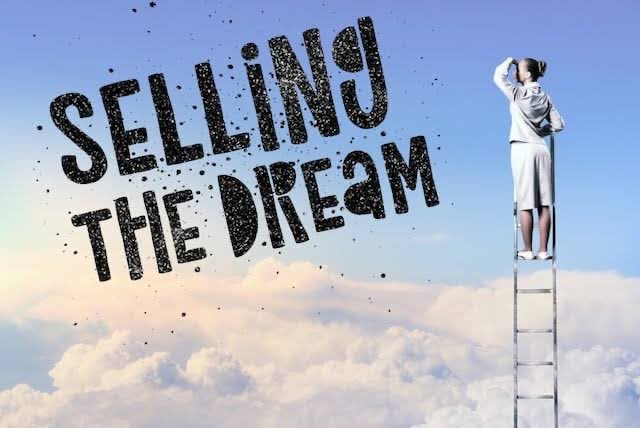 اسرع طرق الثراء 

• بيع الجمال للانثى 💅 

• بيع الأمان للأغنياء  💼 

• بيع الأمل للفقراء 💸