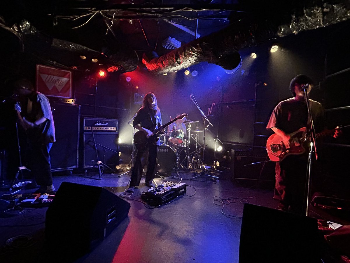 かなり、酔いました
switch boardやっぱりさいこーうにかっこいいMGMLめっちゃくちゃ良かったステッカー買いましたまたライブ見たい。
コマツバラさんやりきっても生きてて良かった！本当にお疲れ様でした！