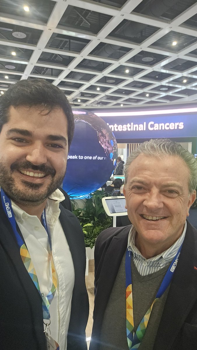 Ending the ESMO Congress 2025! Amazing days in Berlin with friends. A pleasure to present our work in the GU poster session with resistance signals to QT+IO treatment in urothelial carcinoma transcriptomics and consistent RWD in CPRCm treated with Ra223  <a href="/g_develasco/">Guillermo de Velasco</a>  <a href="/cdanicas/">Daniel Castellano</a>