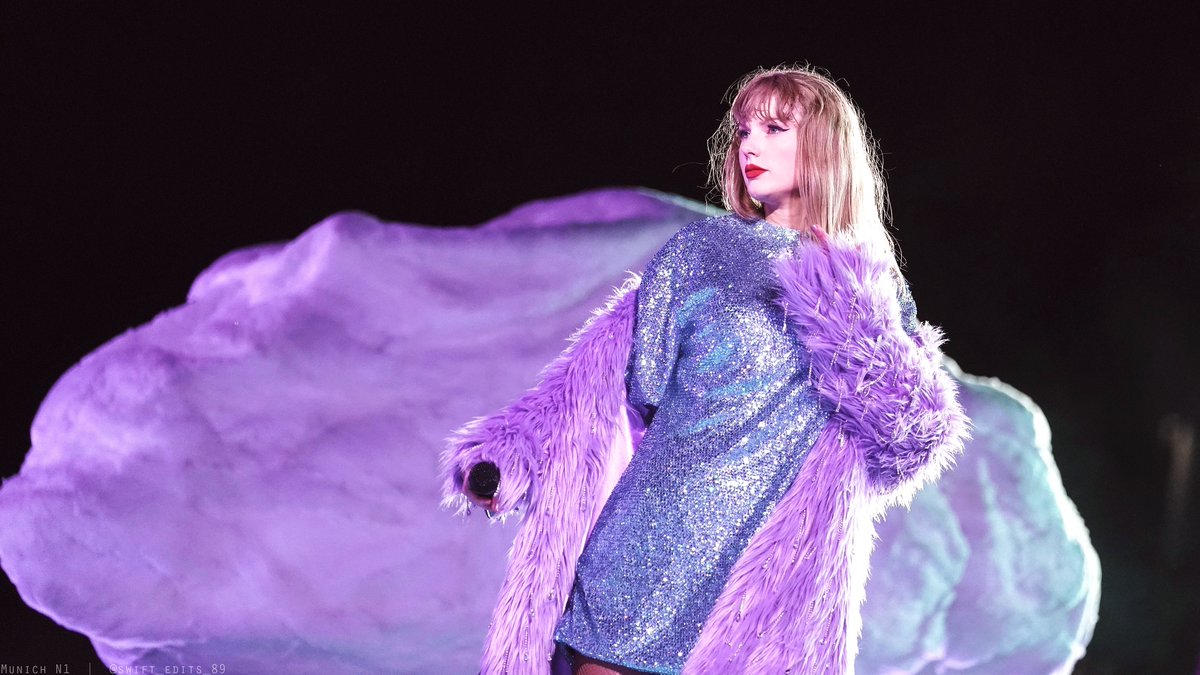 swift_edits_89's tweet image. HAPPY #3YearsOfTSMidnighTS! 💙⭐️
Desktop Wallpapers 🖥️
Load in 4k ✨
Repost w/Credit 🙏🏼
All likes & shares are appreciated 🫂
#TSTheErasTour