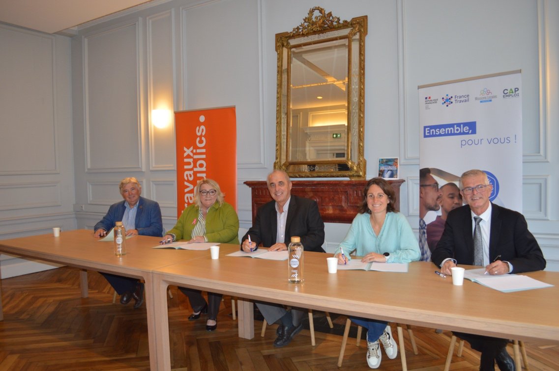 La Fédération Régionale des Travaux Publics Occitanie, <a href="/FranceTravail/">France Travail</a>, l’Association Régionale des Missions Locales d’Occitanie (ARML) et <a href="/CheopsOccitanie/">Cheops Occitanie</a> unissent leurs forces  pour soutenir les entreprises face aux besoins de recrutement. <a href="/ccarol_emploi/">Christophe Carol</a>