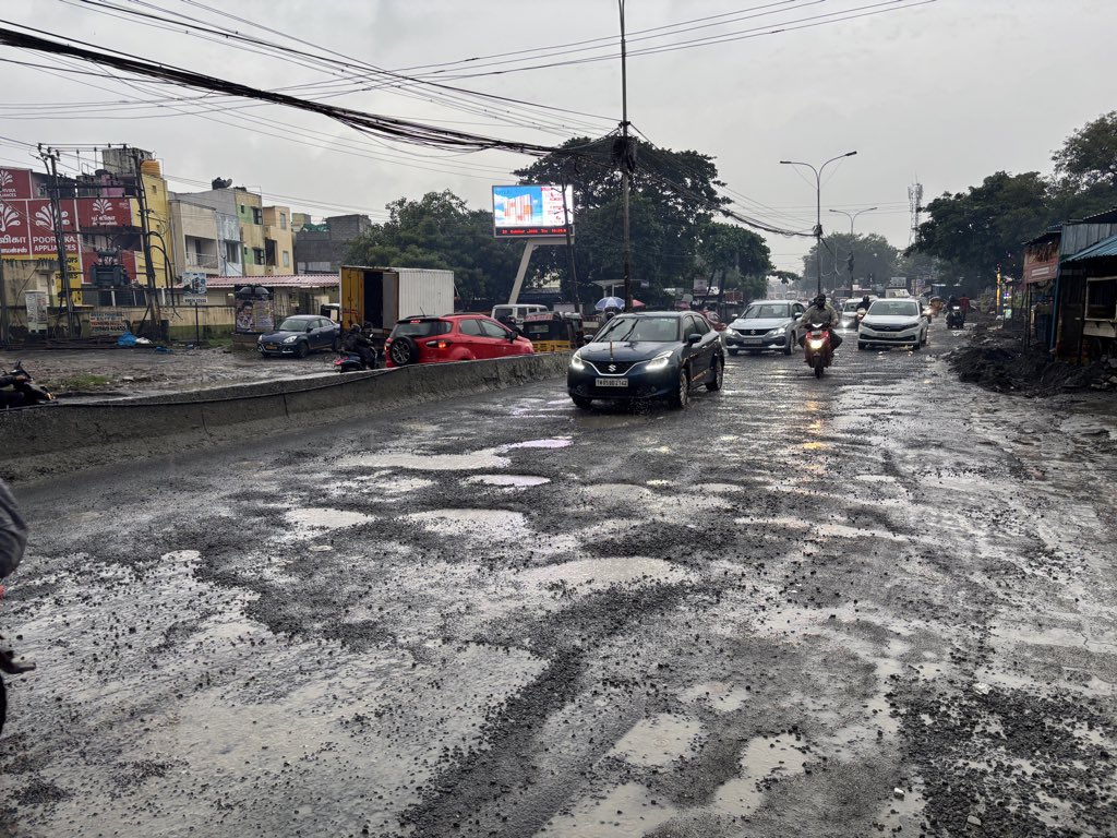 Velachery-Tambaram Main Road in South Chennai