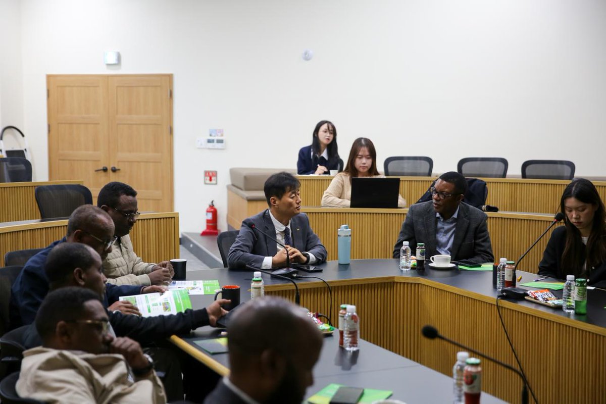 #GGGIEthiopia has organized a key experience sharing visit to Korea, focusing on #Agrivoltaics. A delegation of key government officials from the <a href="/MoA_Ethiopia/">Ministry of Agriculture Ethiopia</a>, <a href="/mowe_ethiopia/">Ministry of Water & Energy</a> &amp; the regional states of #Oromia &amp; #Sidama are participating to gain firsthand knowledge.
#GGGI
<a href="/gggi_hq/">GGGI</a>