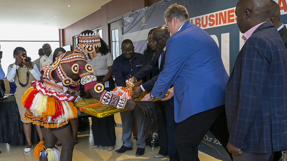 WorldVisionZamo's tweet image. 🌊💧 World Vision Zambia has launched its WASH Business Plan, anchored on “Mapping the Blue Thread.”

With support from Government, partners &amp;amp; media, we’re ensuring every child enjoys the fullness of life through safe water, sanitation &amp;amp; hygiene. 💧

#WASH #BlueThread