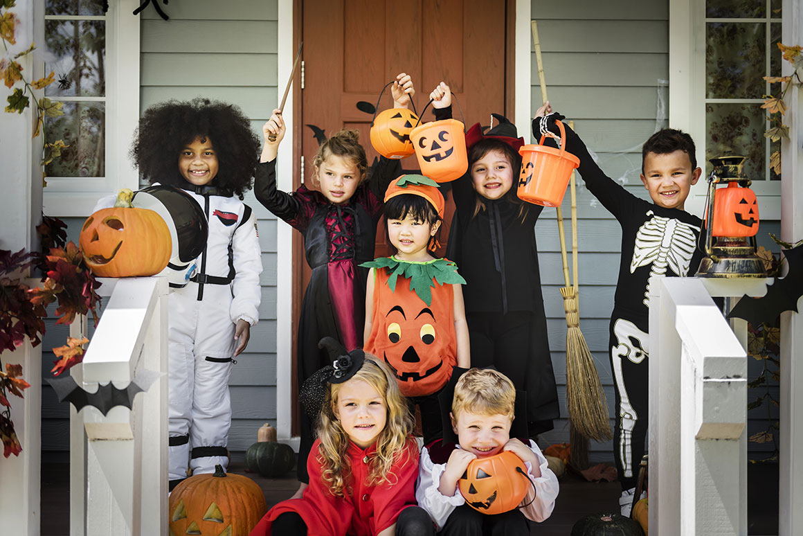 JetDirectLender's tweet photo. 8 Tips to Create a Safe, Kid-Friendly Home This Halloween #Halloween #CurbAppeal #HalloweenTips https://t.co/qTd7ucn6UJ https://t.co/0gAc1Ezr7X