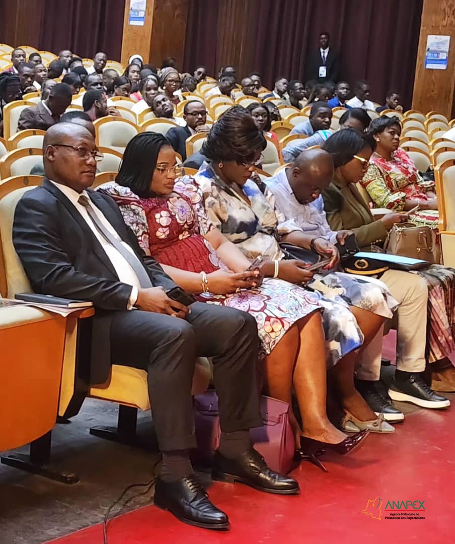 AnapexRdc's tweet photo. L’ANAPEX est intervenue au Festival Les Défis congolais 2025 au Palais du Peuple. Le DGA, Prof. Henry Gerendawele, y a présenté les stratégies de promotion du made in DRC, avec un focus sur la ZLECAf, l’AGOA, la Chine et l’Europe.
#ANAPEX #MadeInDRC #Exportations #SPED https://t.co/uB3d9H7y2h