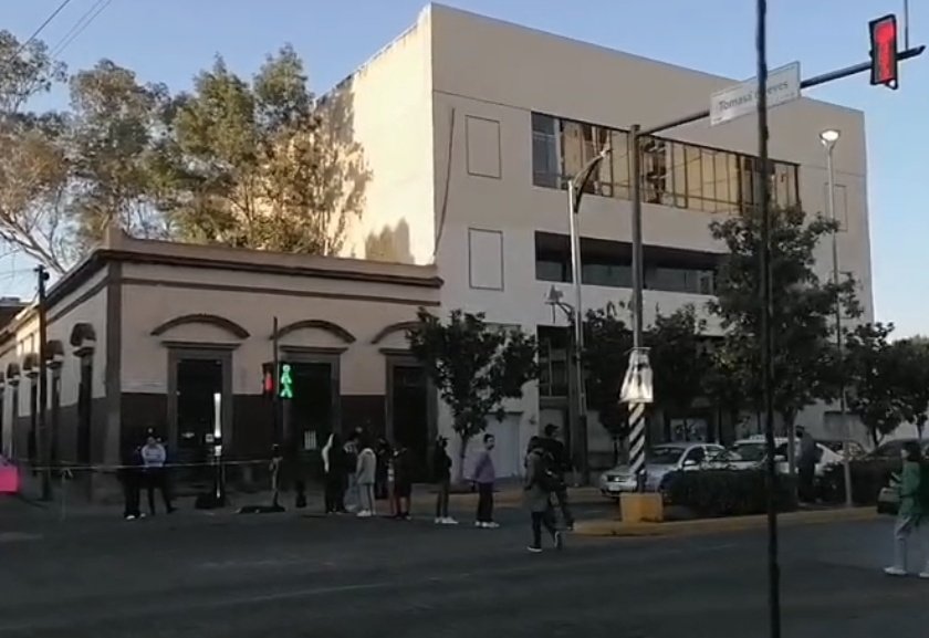 SSPCSLP's tweet image. ⚪️🔵 #ReporteVial 🚨#VialidadSLP

Buenos dias 👮🏽‍♀️

Esta mañana de martes prevalece cierre vial en las avenidas:

⛔️Cuauhtémoc en el tramo de Mariano Jiménez a Tomasa Esteves.

⛔️Tomása Esteves de Carranza a Cuauhtémoc 

⛔️Madero y Uresti 

⛔️ Por presencia de estudiantes en…