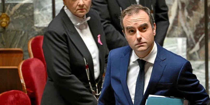 francoisedegois's tweet image. Et voilà ! #SebastienLeCornu annonce que la lettre rectificative pour garantir la suspension de la réforme des #retraites est déjà au conseil d’état et que #Macron  la validera en conseil des ministres jeudi . 
Résultat d’un long travail minutieux depuis la semaine dernière ,