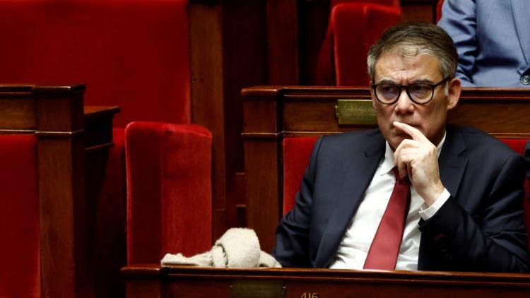 francoisedegois's tweet image. Et voilà ! #SebastienLeCornu annonce que la lettre rectificative pour garantir la suspension de la réforme des #retraites est déjà au conseil d’état et que #Macron  la validera en conseil des ministres jeudi . 
Résultat d’un long travail minutieux depuis la semaine dernière ,