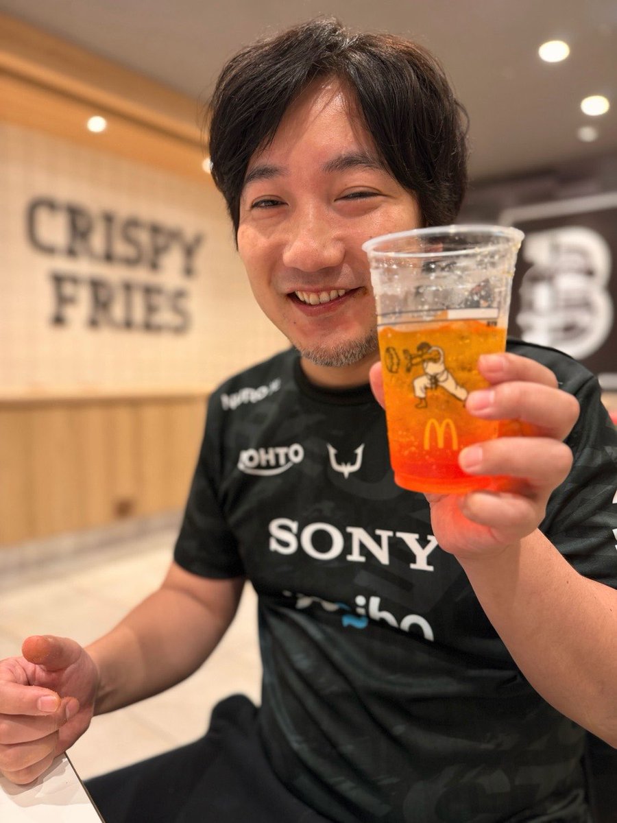 daigothebeastJP's tweet image. ストリートバーガーズの試食会に招待されて食べてきたけど、全部美味かった。
個人的に、焦がしにんにくマヨたまごてりやきの満足感がすごかった。
あと朝限定のダブチソーセージマフィンが気になってる。
#PR #マクドナルド #ストリートバーガーズ #ストリートファイター