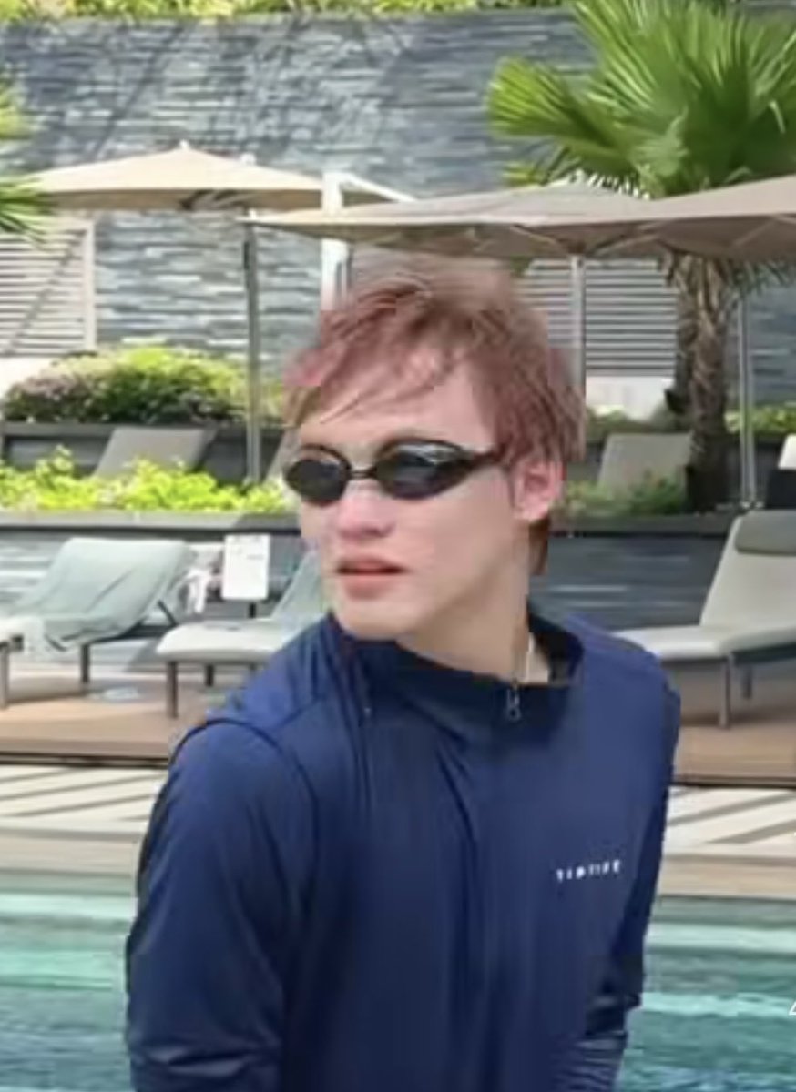 good morning he’s such a loser i love him
