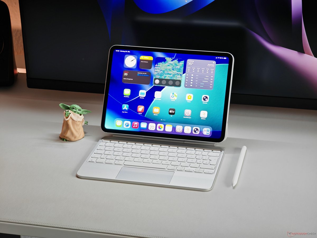 notebookcheck's tweet image. Test Apple iPad Pro M5 (2025) Tablet - Extrem schneller M5-SoC und Wi-Fi 7 dlvr.it/TNp6xD #Apple #iPadPro #M5Chip #WiFi7 #TabletTest