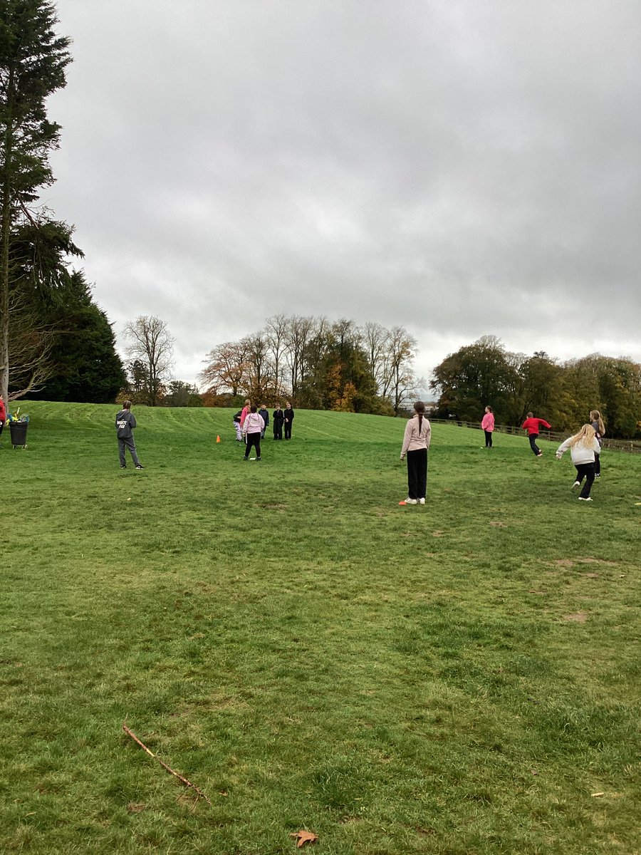 HorwichParishCE's tweet image. Group 13 joining in the team games activities. First one- Rounders! #Lockerbie #hpy6