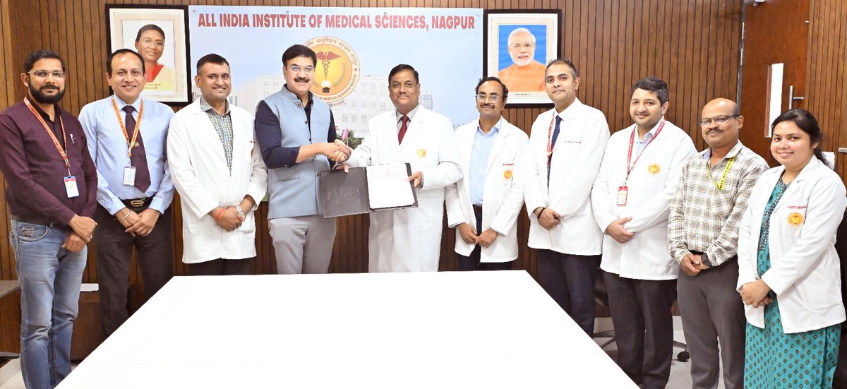 AIIMS Nagpur (@aiimsnagpur) on Twitter photo AIIMS Nagpur signed an MoU with Bal Ayush Foundation, Bangalore to strengthen Bone Marrow Transplant services for Thalassemia & Sickle Cell Disease pts
Signed by Dr P. P. Joshi (ED, <a href="/AIIMSNagpur/">AIIMS Nagpur</a>) & Dr Vinky Rughwani (Pres., Thalassemia & Sickle Cell Society of India) on 17.10.25 AIIMS Nagpur signed an MoU with Bal Ayush Foundation, Bangalore to strengthen Bone Marrow Transplant services for Thalassemia & Sickle Cell Disease pts
Signed by Dr P. P. Joshi (ED, <a href="/AIIMSNagpur/">AIIMS Nagpur</a>) & Dr Vinky Rughwani (Pres., Thalassemia & Sickle Cell Society of India) on 17.10.25