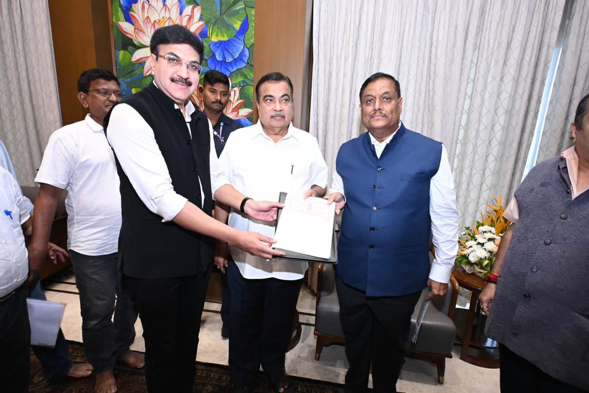 AIIMS Nagpur (@aiimsnagpur) on Twitter photo Under this collaboration, 2 new state-of-the-art BMT rooms will be added, expanding AIIMS Nagpur’s capacity to 4
Supported by Hon’ble Union Minister Shri <a href="/nitin_gadkari/">Nitin Gadkari</a> ji, this CSR-backed initiative reflects a shared commitment to accessible, advanced & compassionate healthcare Under this collaboration, 2 new state-of-the-art BMT rooms will be added, expanding AIIMS Nagpur’s capacity to 4
Supported by Hon’ble Union Minister Shri <a href="/nitin_gadkari/">Nitin Gadkari</a> ji, this CSR-backed initiative reflects a shared commitment to accessible, advanced & compassionate healthcare