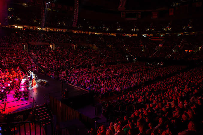 LordeUpdatesBR's tweet image. 🧬 It’s time for Portland!!!

Show 23 of the #UltrasoundWorldTour lands tonight at the Moda Center (capacity: 19,000).

Lorde takes the stage with The Japanese House and Empress Of — and there are very few tickets still available at lorde.co.nz