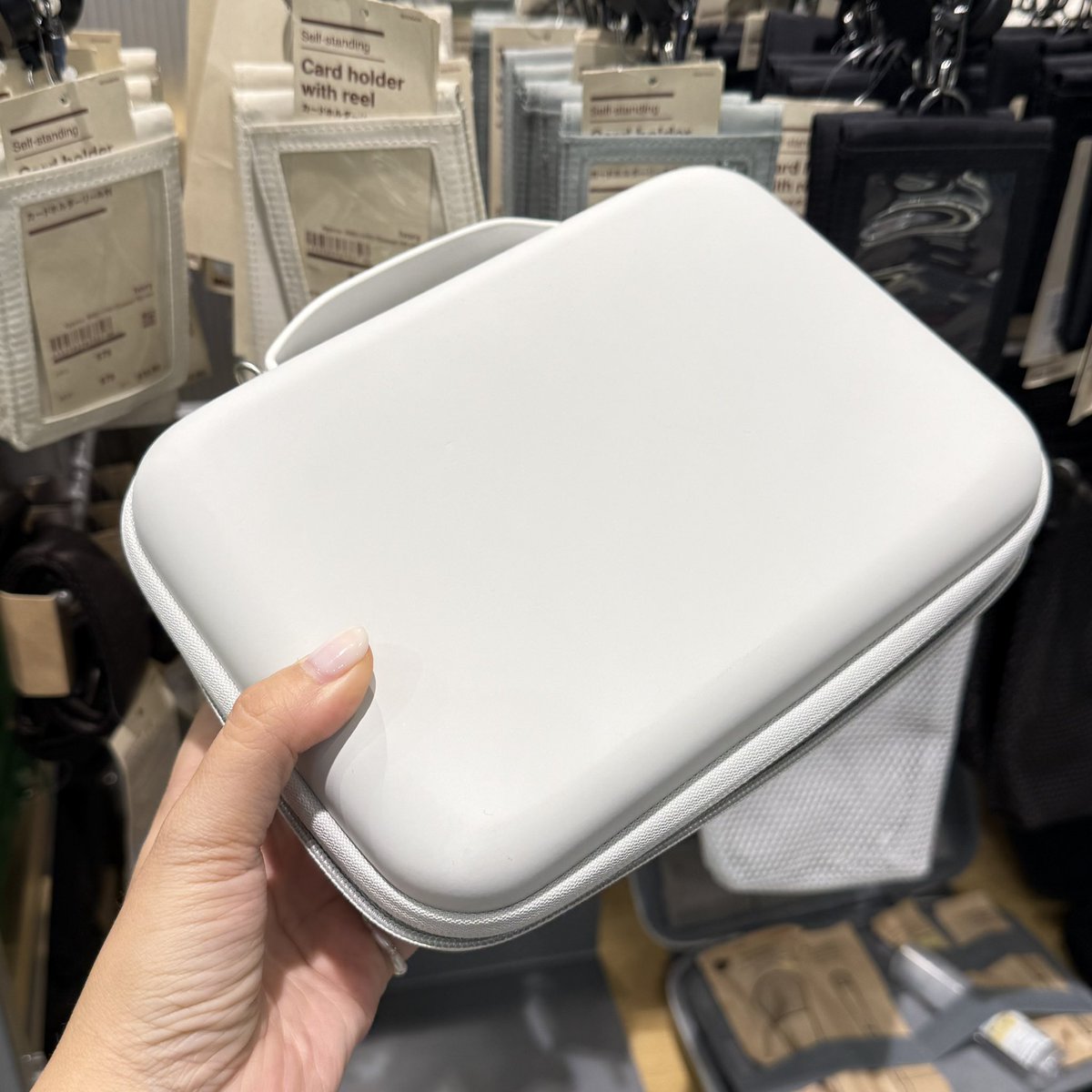 𝙏𝙝𝙤𝙤𝙠𝙗𝙤𝙠𝙩𝙤𝙧 ॱଳ͘ tweet media