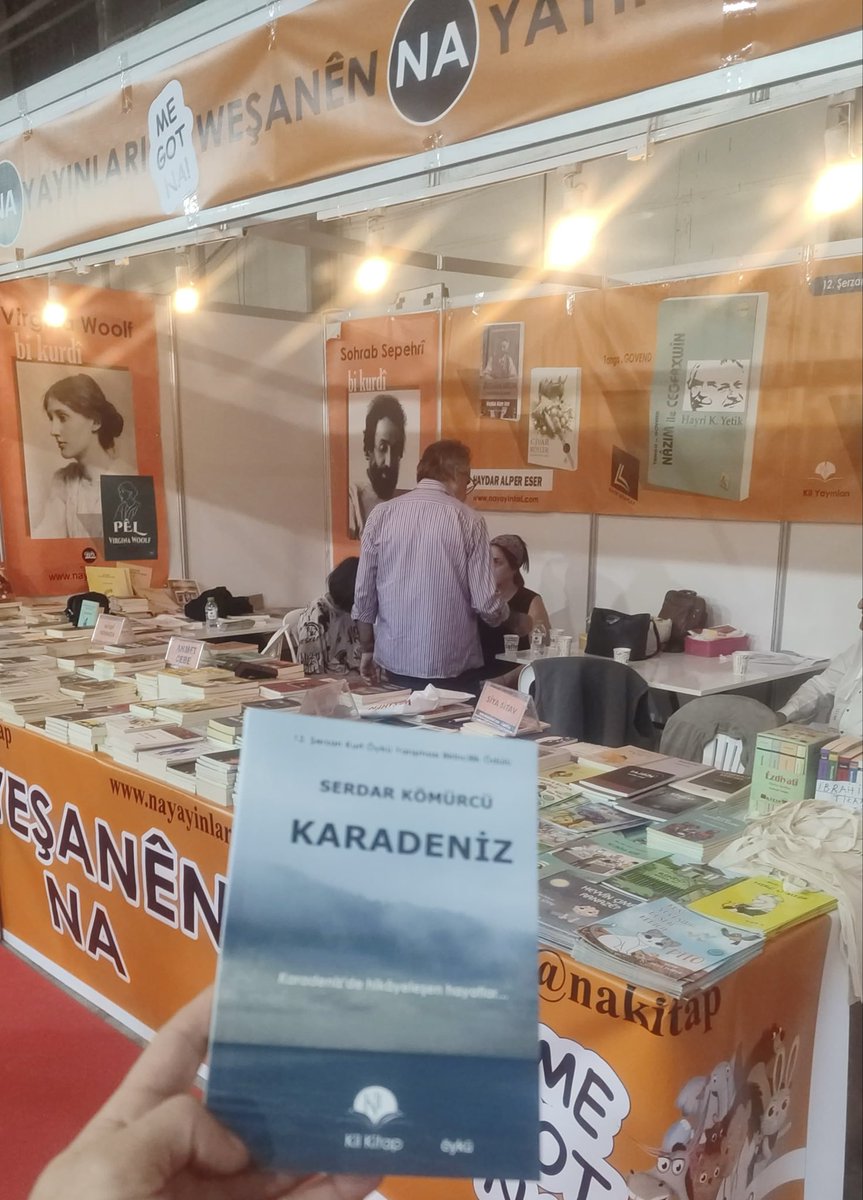 Diyarbakır fuarında, okurların elinde, huzurunda…📚🤚
