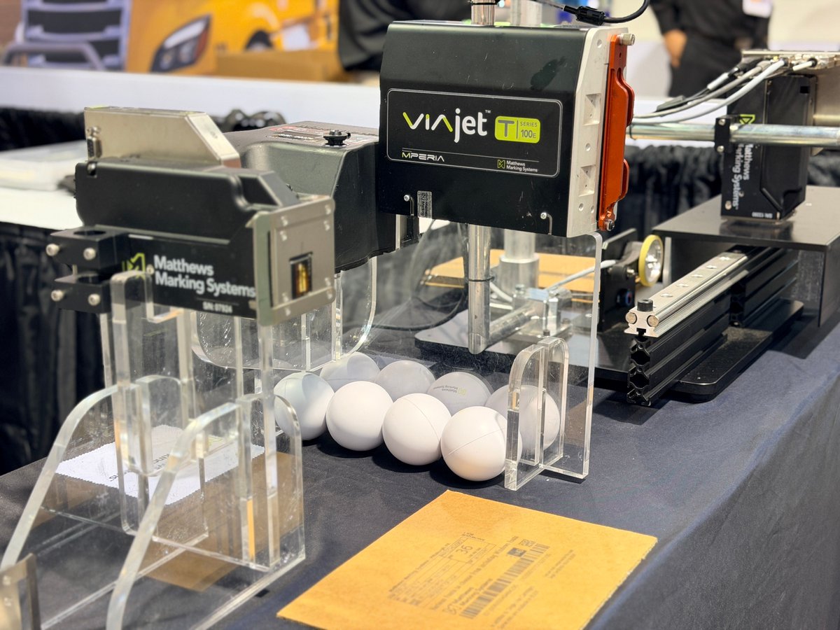 MatthewsMarking's tweet image. Our team hit the Produce &amp;amp; Floral Show last week🍓🌻

Featuring MPERIA®, L-Series, and T-Series systems for clear, compliant codes and easy control across your lines.

#MatthewsMarkingSystems #MPERIA #CodingAndMarking