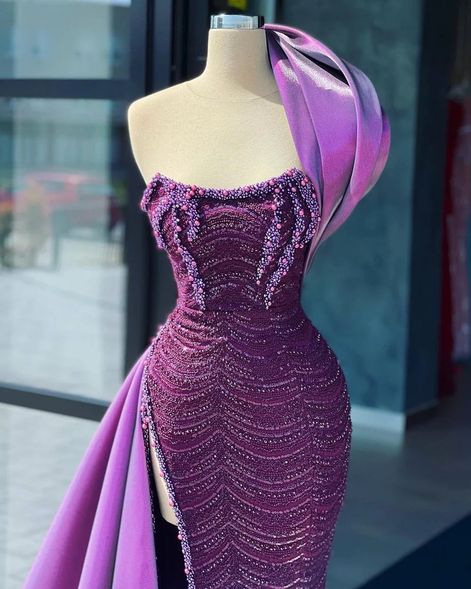 brawny_1210's tweet photo. 💜✨ Radiant elegance in every bead 💎👗 A masterpiece of glamour and grace 💫👑 https://t.co/n9FoaWscwF