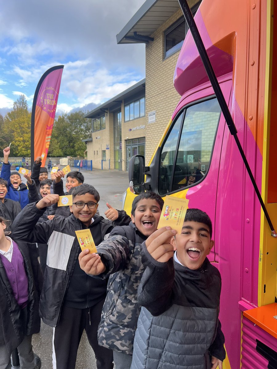 Thornbury Primary Leadership Academy tweet media