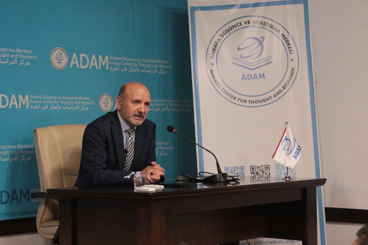 ADAM Düşünce Okulu açılış konferansında Prof. Dr. Mehmet Bulut, “Değişimin Arefesinde Dünya Sistemi ve İslam Dünyasının Geleceği” başlıklı konuşmasıyla küresel dönüşüm süreçlerini ve İslam dünyasının gelecekteki rolünü değerlendirdi.

 #DüşünceOkulu #İslamDünyası #KüreselSistem