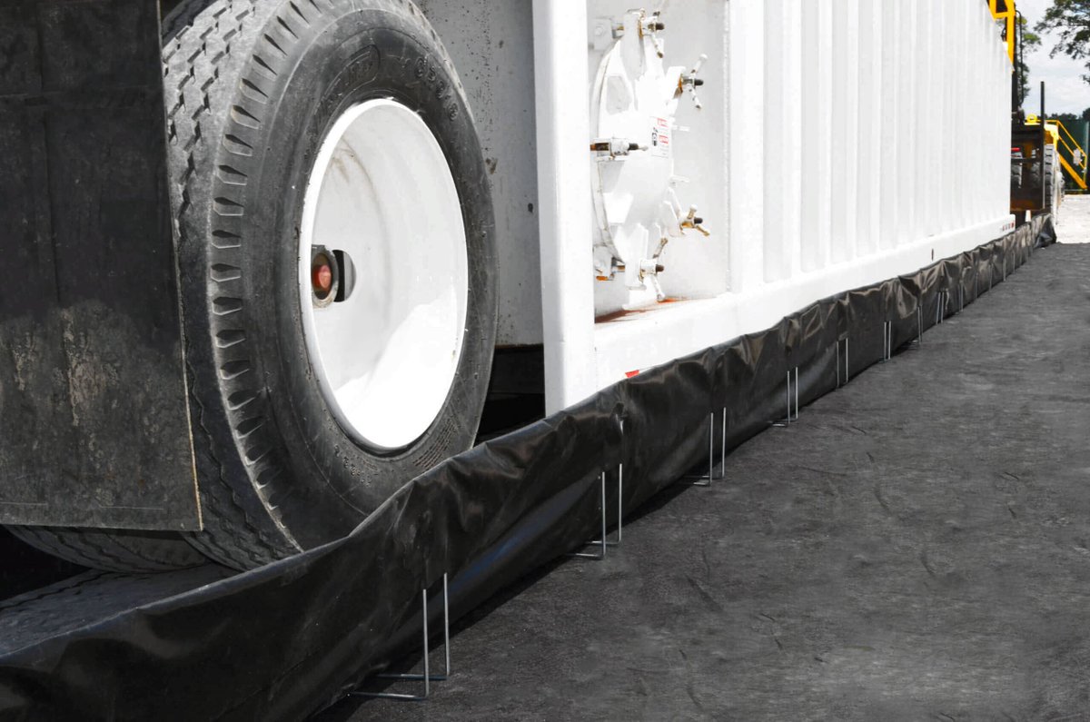 PacTecEPS's tweet image. Heavy-duty performance. Lightweight price.
The PE Wire Bracket Berm delivers effective spill control without inflating your budget.
buff.ly/PqJP77n 

#SpillContainment #SpillControl #SecondaryContainment #ContainmentSolutions #JobsiteSafety #PacTec #Berms #Wire