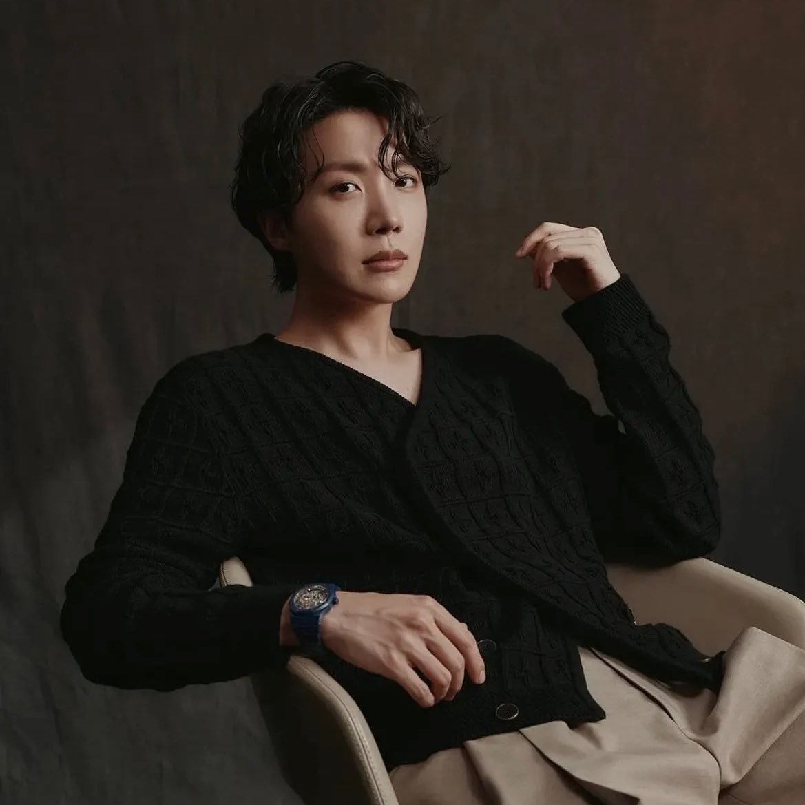 #1stFilipinoMusicAwards People's Choice Awards – International Artist Winner: j-hope