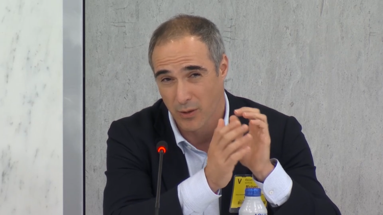 The CEO of <a href="/FireblocksHQ/">Fireblocks</a> is currently explaining the benefits of multisig wallets to the Federal Reserve.

Wild times.